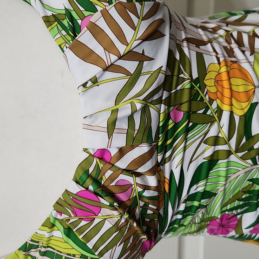 NWT Trina Turk Tropical Print Tankini Top and Bottom Set. Size 4 - Picture 3 of 12